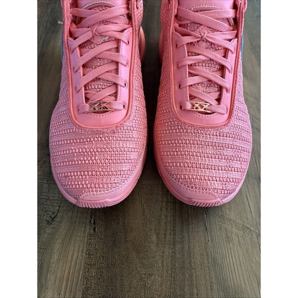 Nike LeBron 20 Pink Diamond Silver Men Size 10.5 Basketball Shoes DJ5423-600 main image 4